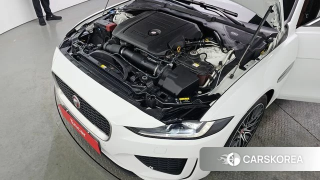 Jaguar XE id 3860586 из Кореи 16