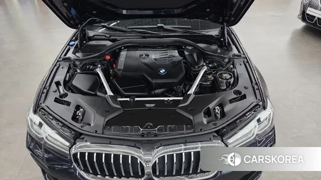 BMW 5 Series (G30) id 3670765 из Кореи 12