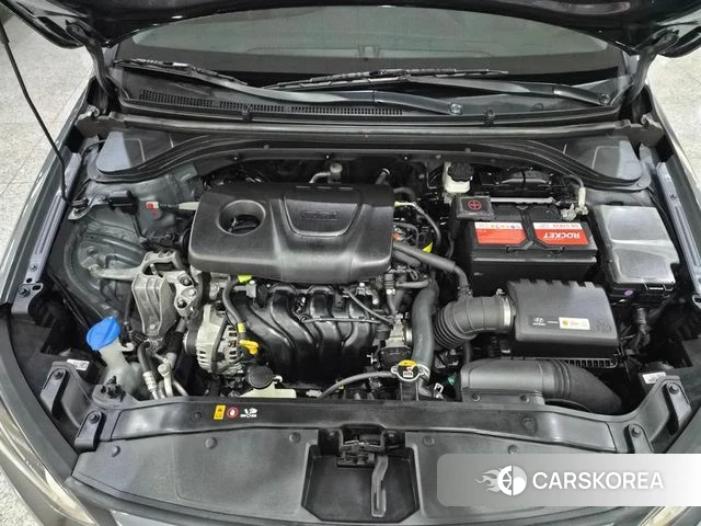 Hyundai Avante AD id 4298865 из Кореи 14