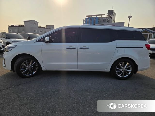 Kia The New Carnival id 3853398 из Кореи 16