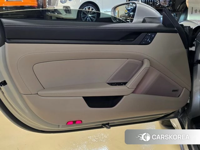Porsche 911(992) id 4879421 из Кореи 16