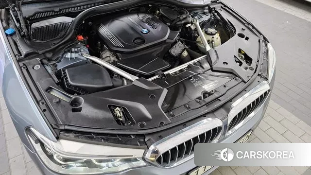 BMW 5 Series (G30) id 3060023 из Кореи 16