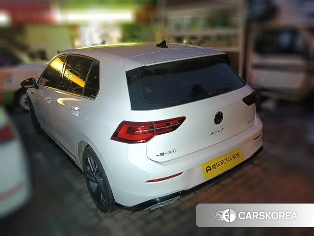 Volkswagen Golf 2024 Белый из Китая, фото 6