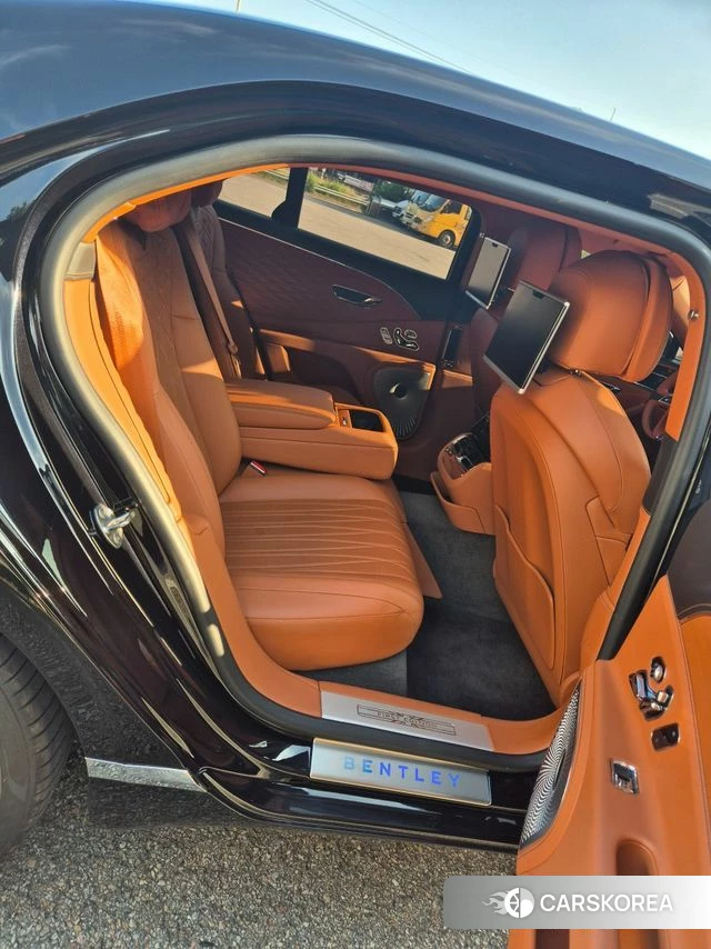 Bentley Flying Spur 3rd Generation 2020 Черный из Кореи, фото 6