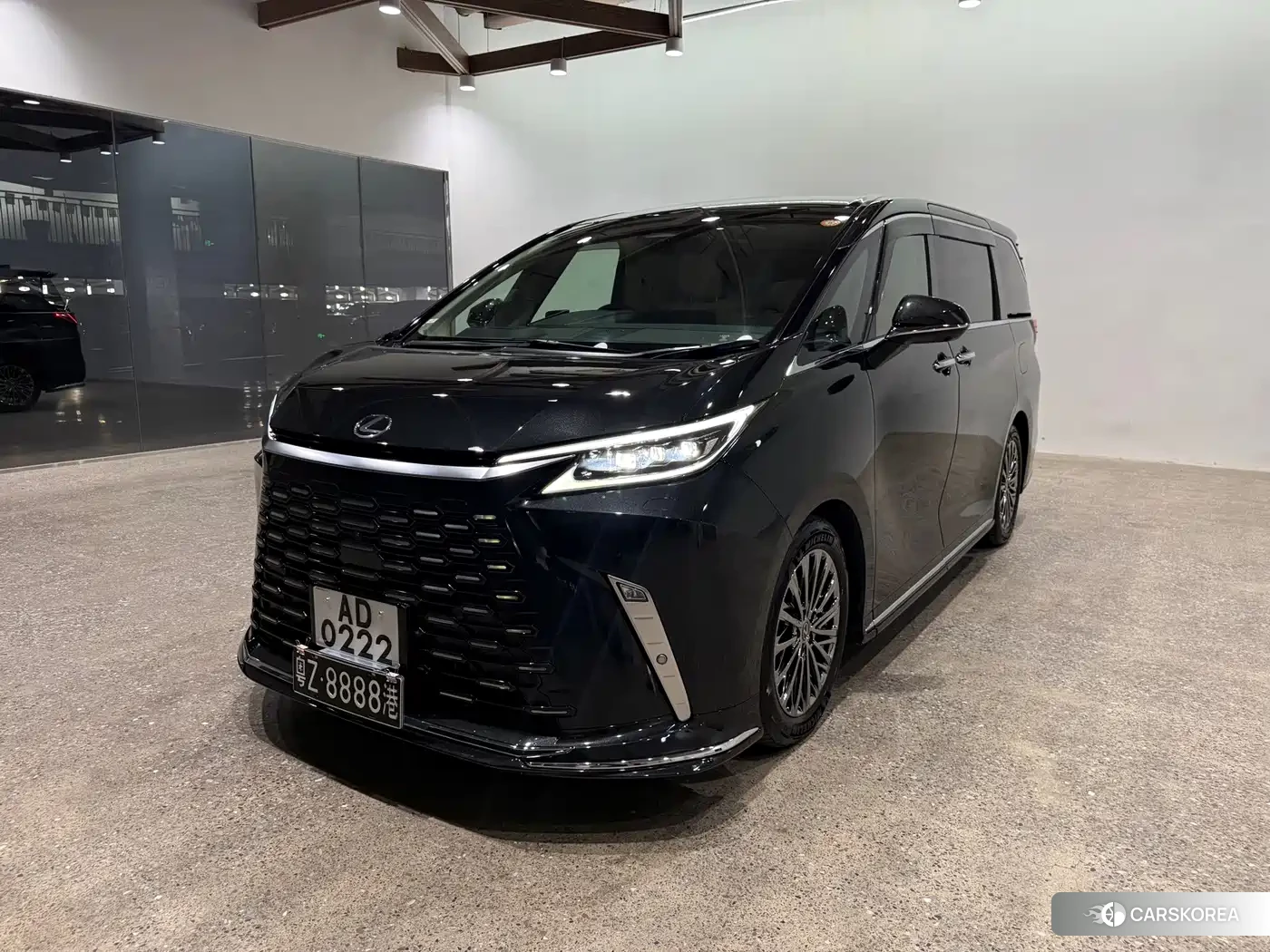 Lexus LM id 4629688 из Китая 12