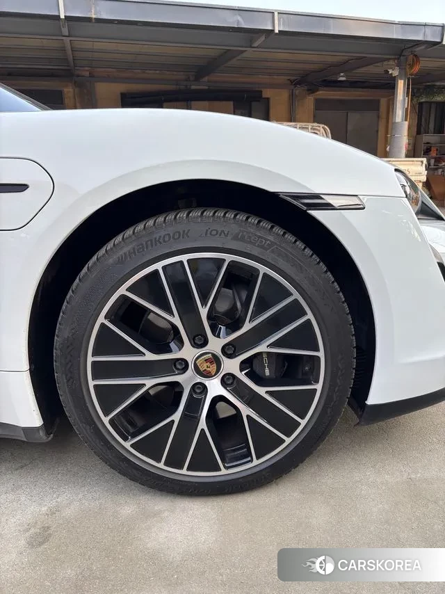 Porsche Taycan id 3669083 из Кореи 15