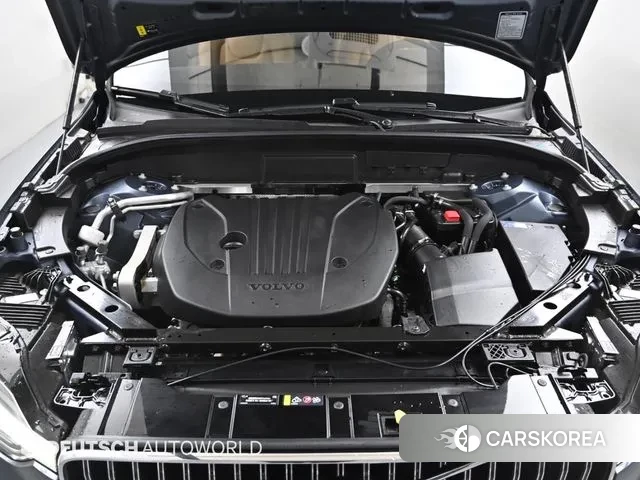 Volvo XC60 second Generation 2023 Синий из Кореи, фото 6