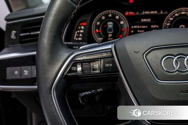 Audi A7L id 4273498 из Китая 30
