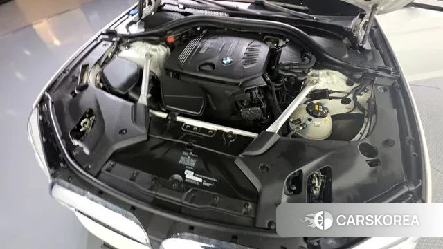 BMW 5 Series (G30) id 3013925 из Кореи 16