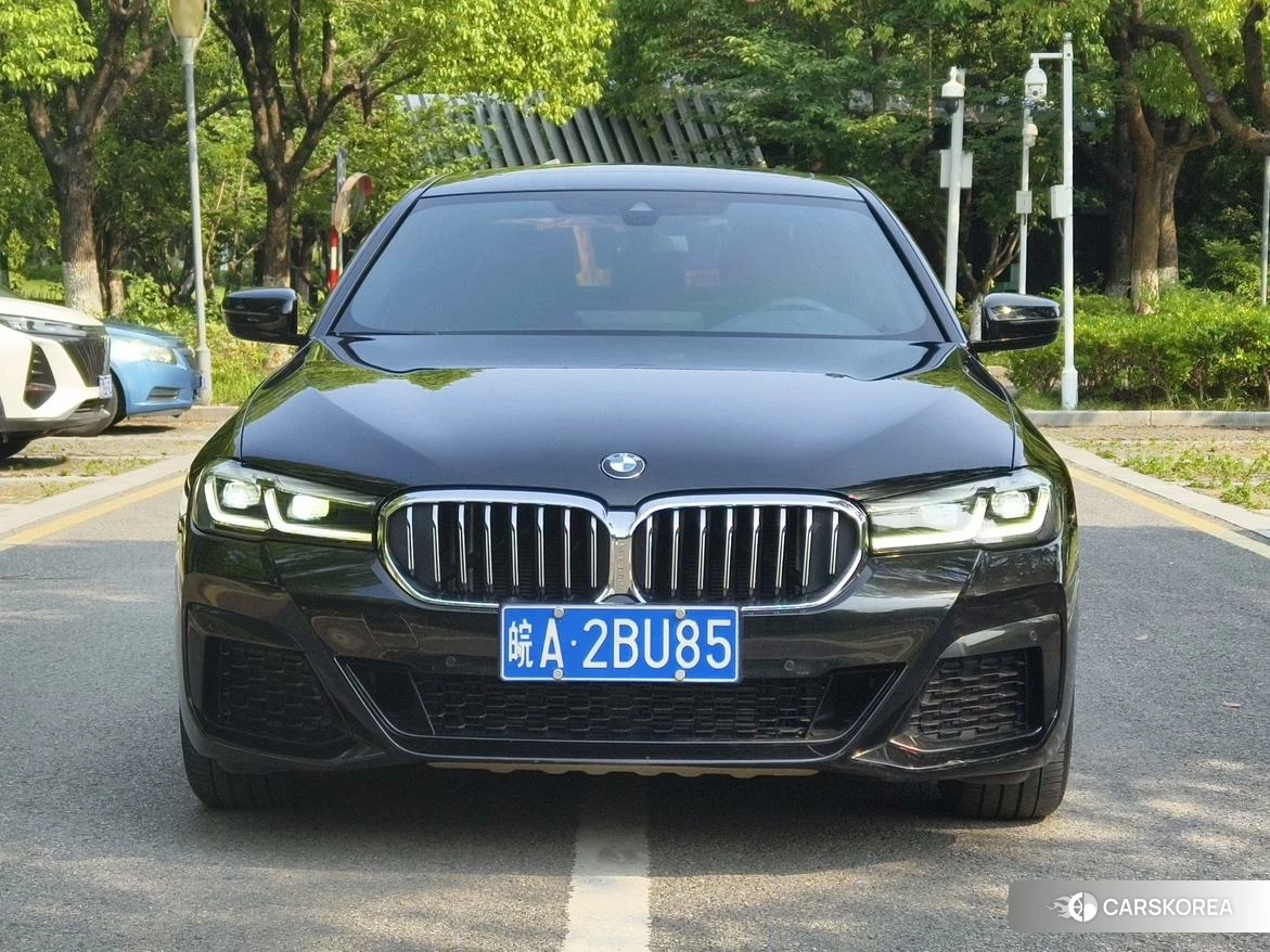 BMW 5 series 2020 Черный из Китая, фото 6