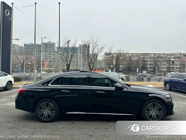 Mercedes-Benz E-class id 4256620 из Китая 19