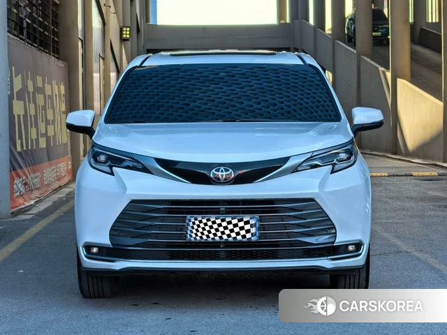 Toyota Saina id 3908563 из Китая 12
