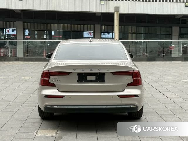 Volvo S60 id 4215695 из Китая 20