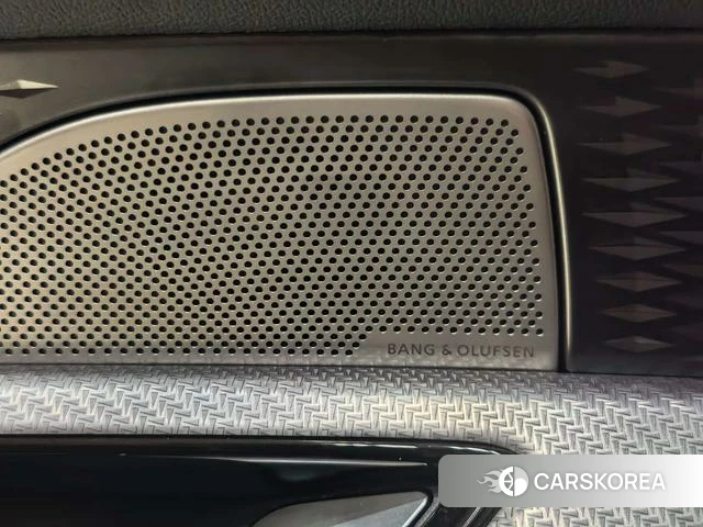 Audi Q6 id 4261716 из Китая 19