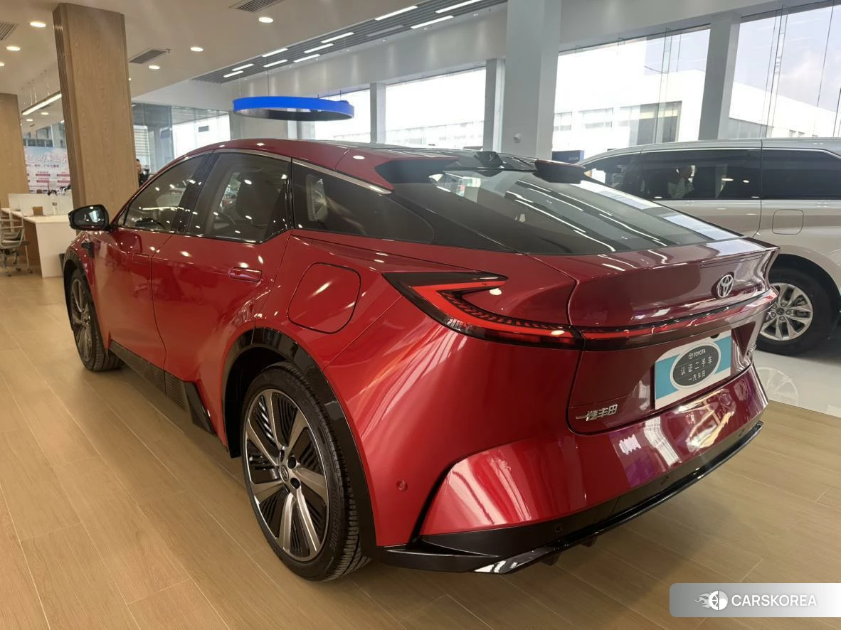 Toyota bZ5 id 4515166 из Китая 18