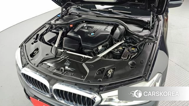 BMW 5 Series (G30) id 4390628 из Кореи 16