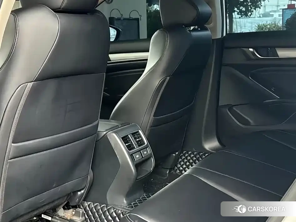Honda Accord 2022 Белый из Китая, фото 6