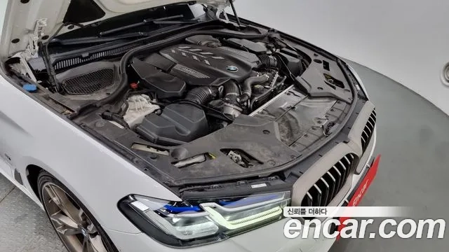 BMW 5 Series (G30) id 2874696 из Кореи 16