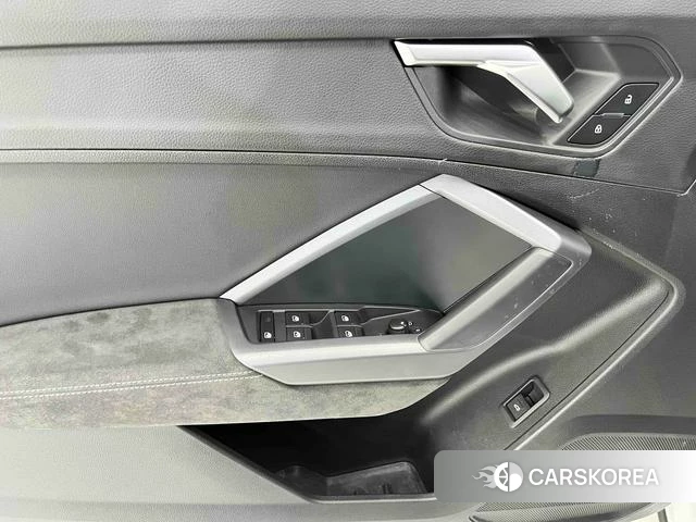 Audi Q3 Sportback id 4274467 из Китая 18