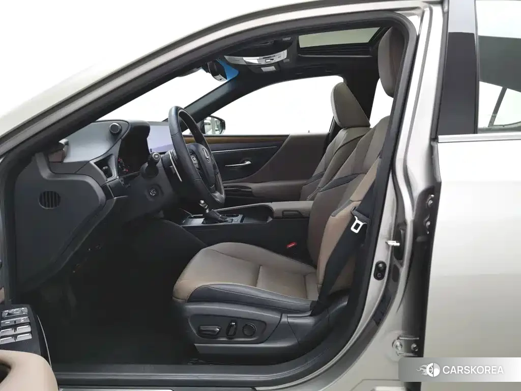 Lexus ES id 4669263 из Китая 20