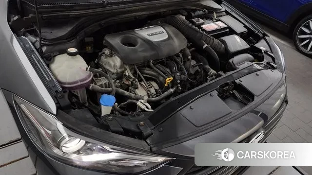 Hyundai Avante AD id 3270328 из Кореи 16