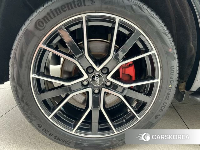 Audi Q5L id 4290693 из Китая 26