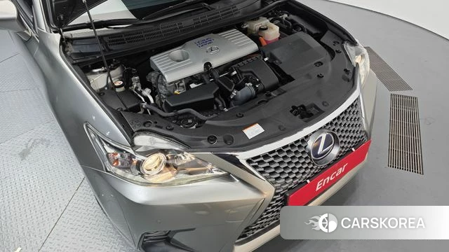 Lexus CT200h id 4371899 из Кореи 29