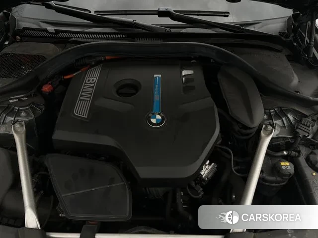 BMW 5 Series (G30) id 3723059 из Кореи 12