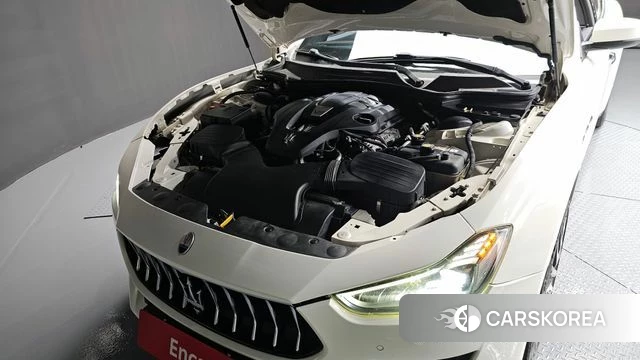 Maserati Ghibli id 4269313 из Кореи 16