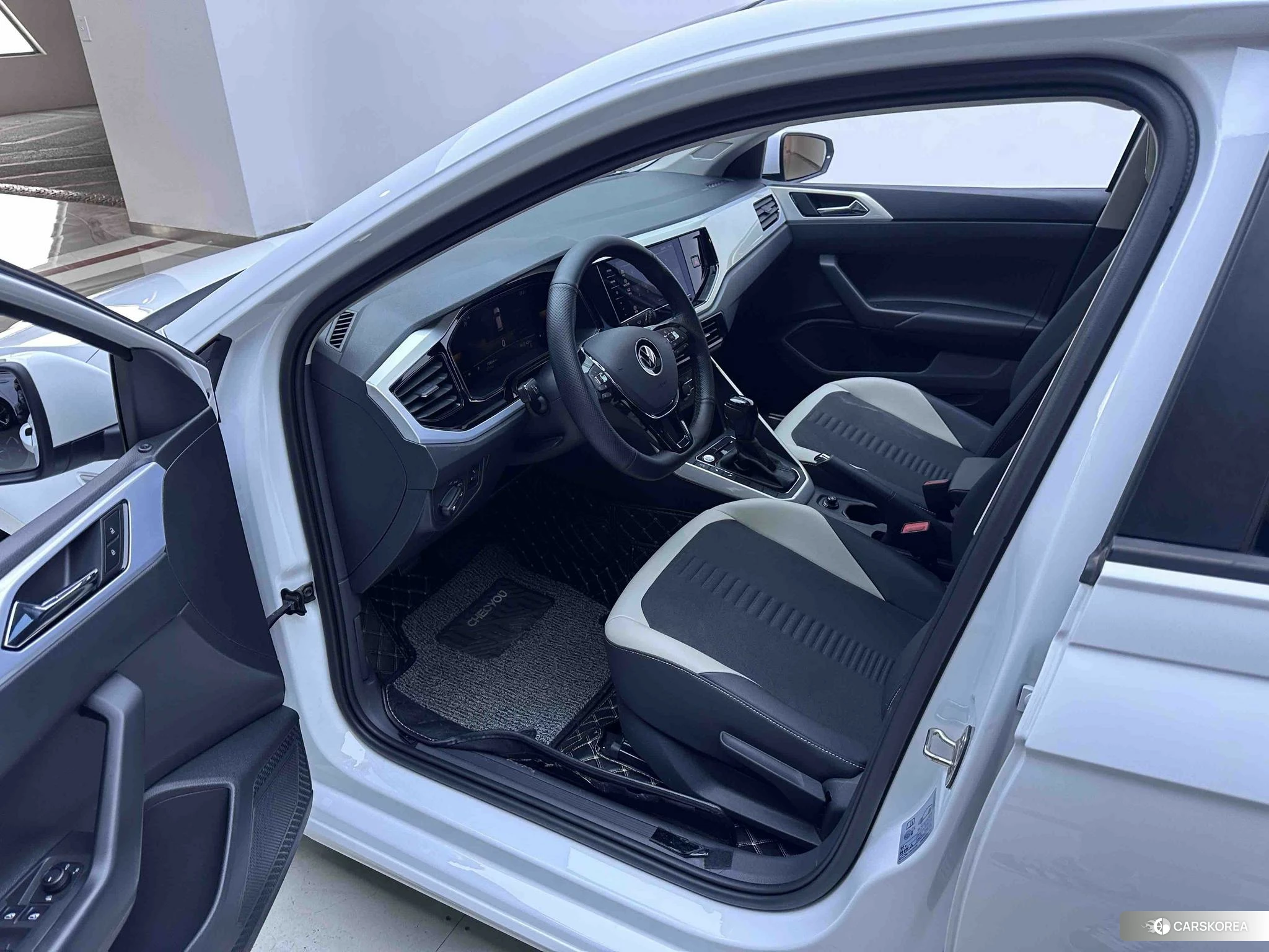Volkswagen Polo id 4512494 из Китая 16