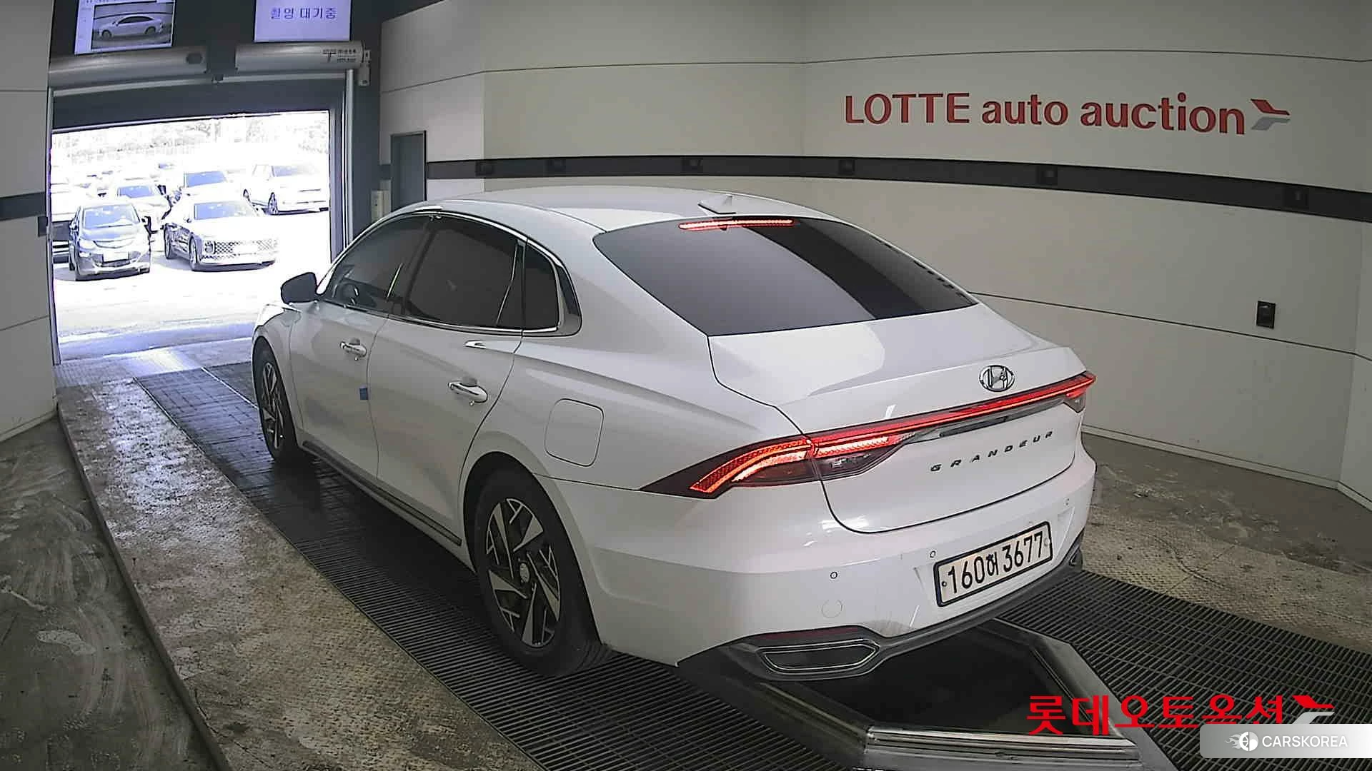 Hyundai Grandeur Hybrid id 3882009 из Кореи 34