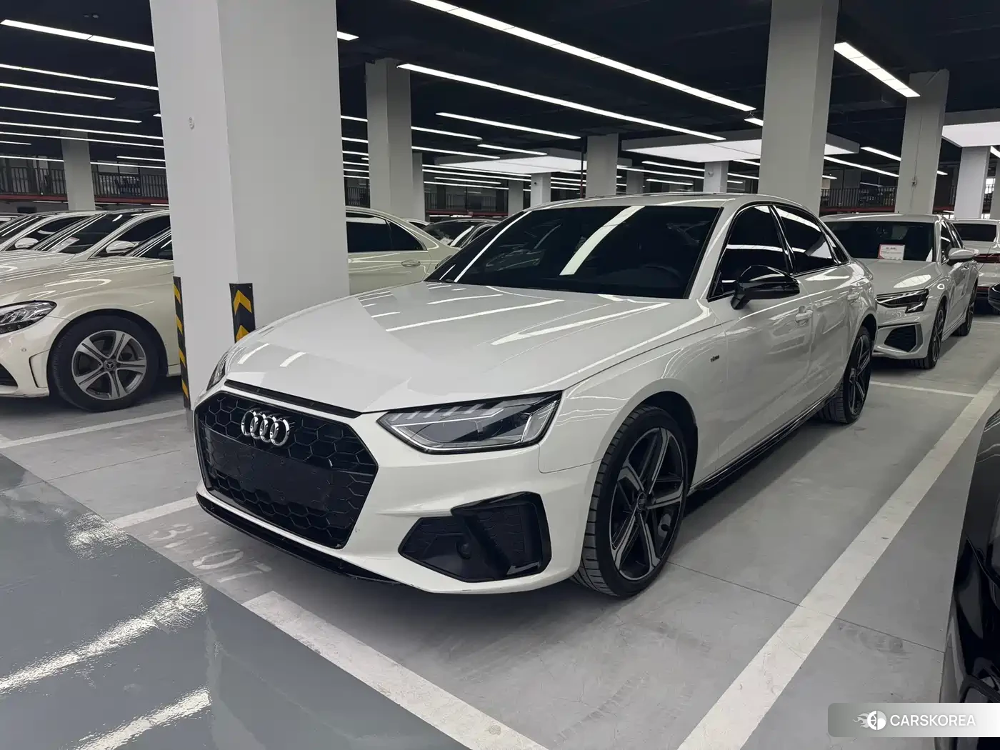 Audi A4L id 4565256 из Китая 11