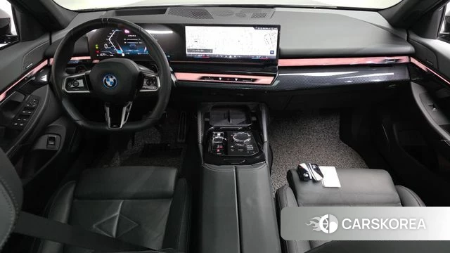 BMW 5 Series (G60) id 4870882 из Кореи 32