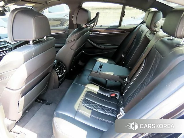 BMW 5 Series (G30) id 3829317 из Кореи 16