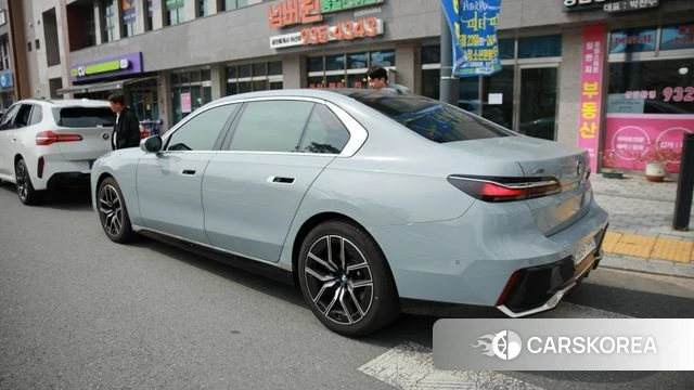 BMW 7 Series (G70) id 3933587 из Кореи 9