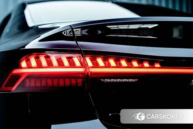 Audi A7L 2024 Черный из Китая, фото 6