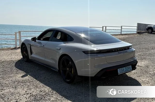 Porsche Taycan id 2422501 из Кореи 12