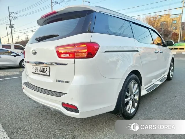 Kia The New Carnival id 3445020 из Кореи 16