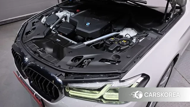 BMW 5 Series (G30) id 3002620 из Кореи 16