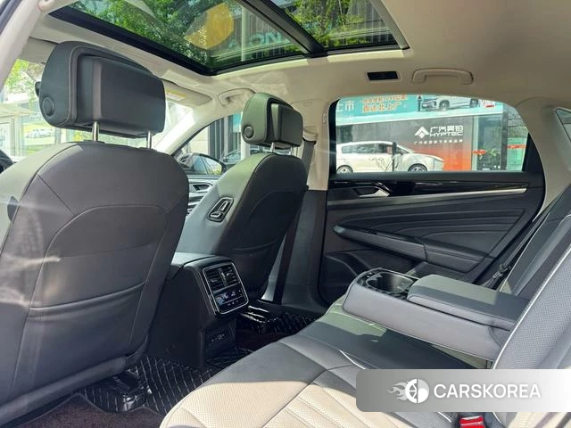 Volkswagen Passat id 4258371 из Китая 25