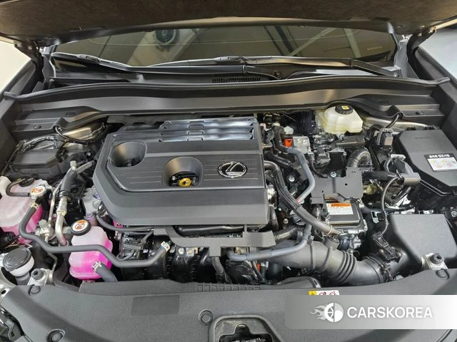 Lexus UX300h id 4695677 из Кореи 14