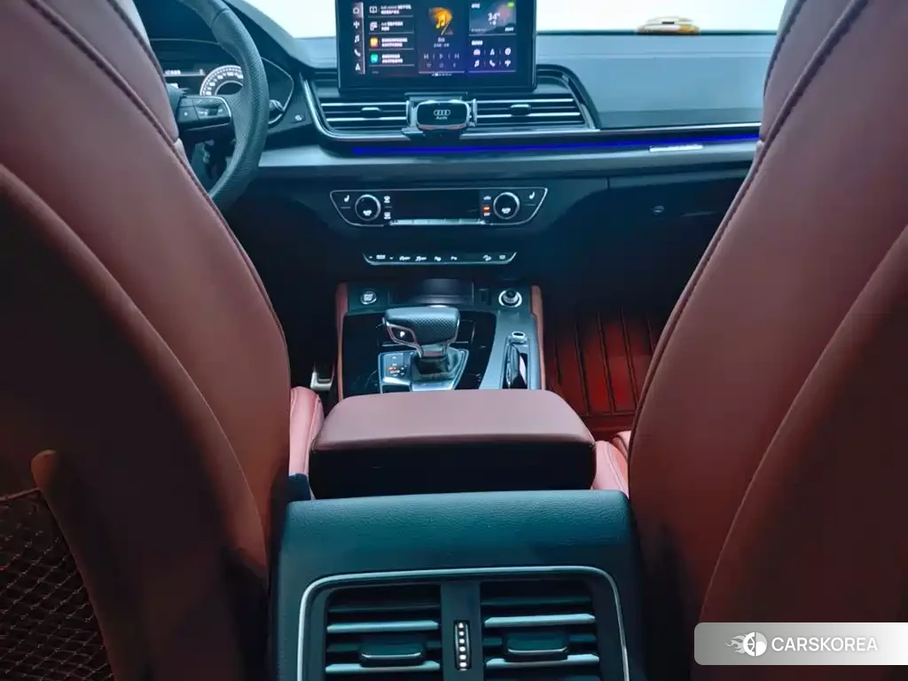 Audi Q5L id 4548039 из Китая 14