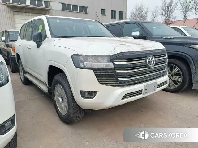 Toyota Land Cruiser (imported) 2026 Белый из Китая, фото 6