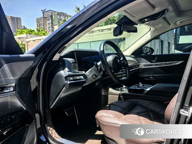BMW 7 series id 4265636 из Китая 11