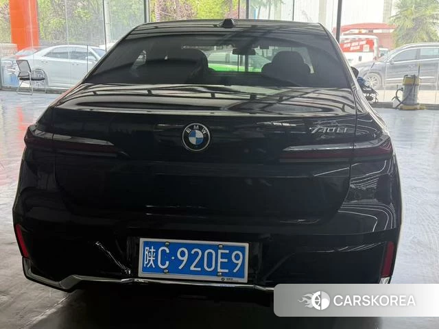 BMW 7 series 2024 Черный из Китая, фото 6