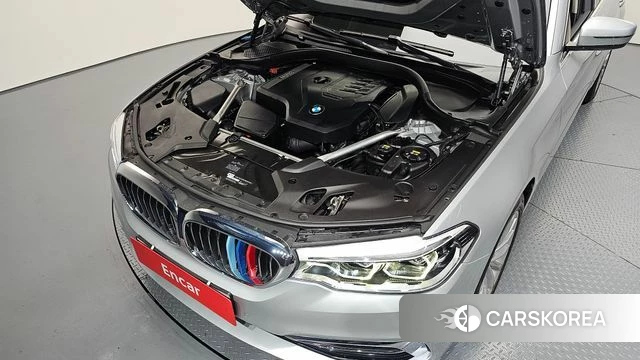 BMW 5 Series (G30) id 3860964 из Кореи 16