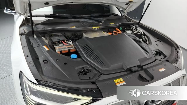 Audi e-Tron id 4535018 из Кореи 16