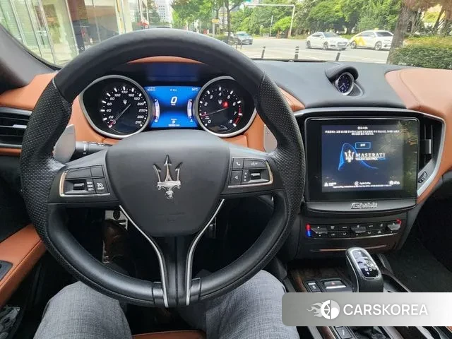 Maserati Ghibli id 3155002 из Кореи 11