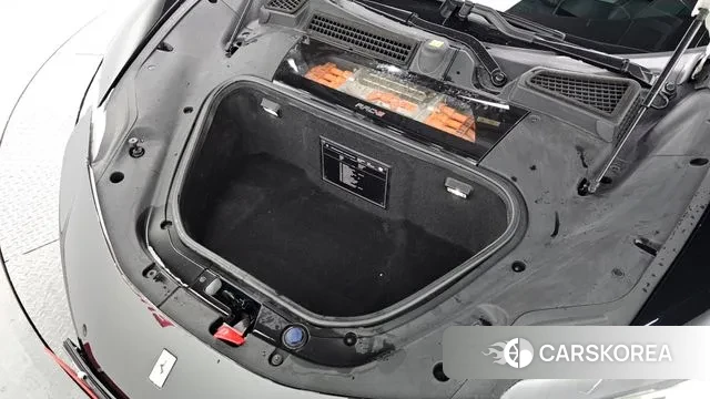 Ferrari SF90 Stradale id 3676267 из Кореи 16