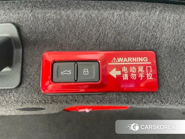 Audi A6L id 4348964 из Китая 25